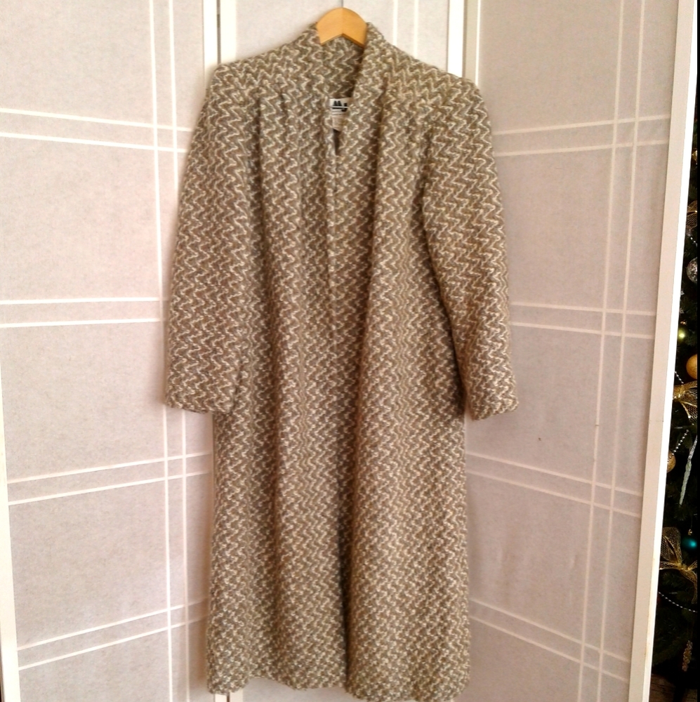 Mj Seattle vintage beige open front mohair coat